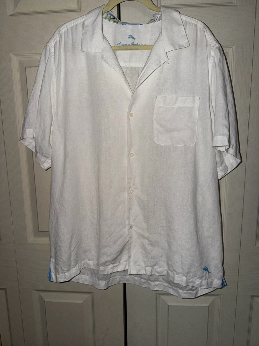 Tommy Bahama White Short-Sleeve Linen Camp Shirt with Subtle Embroidery